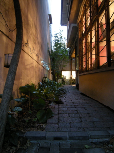 北浜alleyの庭.jpg